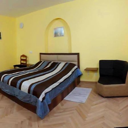 Room 1 Tbilisi Luaran gambar