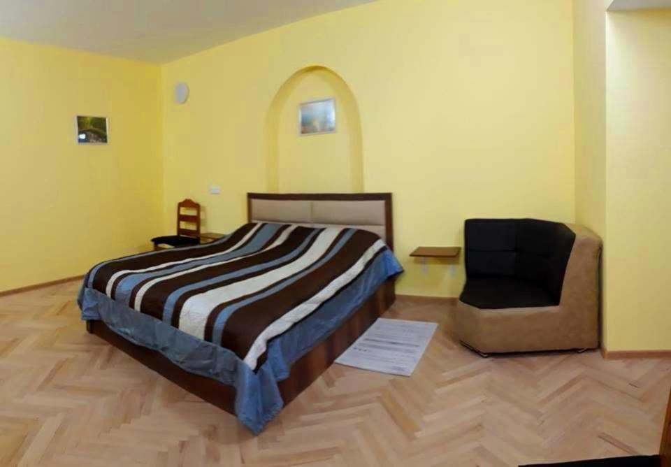 Room 1 Tbilisi Luaran gambar